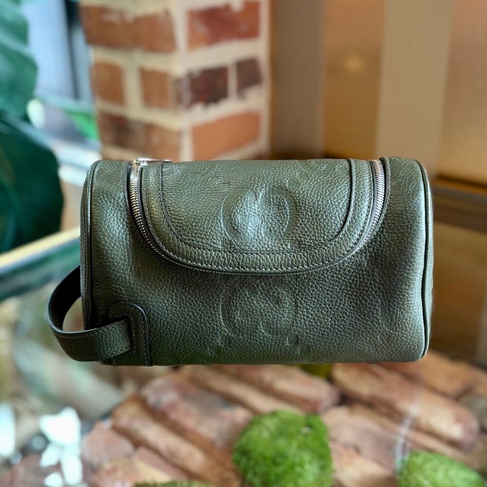 GUCCI Jumbo GG Pouch Travel Case